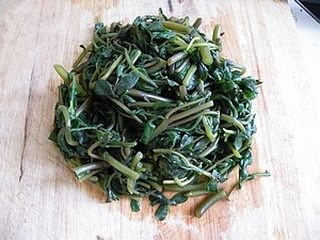 蒜泥麻汁马齿苋的做法步骤:6