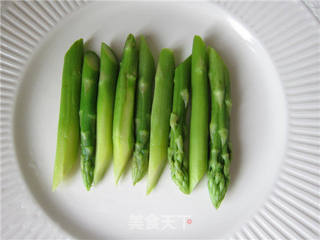 酱油莎莎佐芦笋土豆沙拉的做法步骤:8
