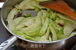 小炒丝瓜的做法步骤:4