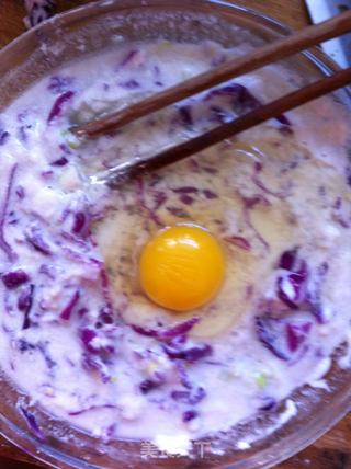 紫甘蓝鸡蛋饼的做法步骤:6