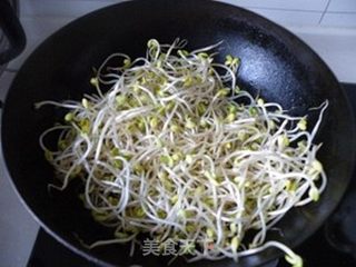 秋季养生素菜----豆芽炒粉条的做法步骤:7