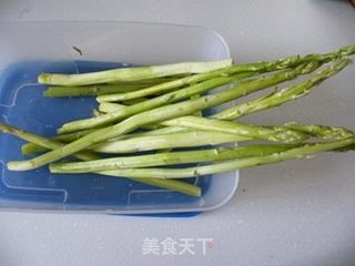 响油芦笋的做法步骤:2