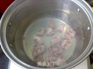 玉米排骨粥的做法步骤:2