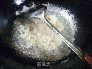 剁椒丝瓜炒莲藕的做法步骤：7