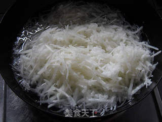 夏日营养主食————————【猪肉萝卜馅包子】的做法步骤:3