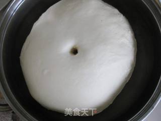 黑芝麻毛毛虫面包的做法步骤:2