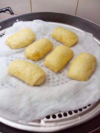 【仿真班戟】南瓜馒头的做法步骤:11