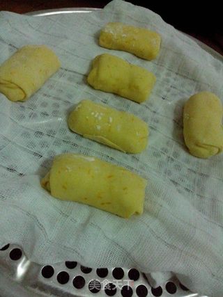 【仿真班戟】南瓜馒头的做法步骤:10