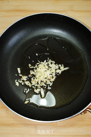 五彩菌菇小炒的做法步骤:5