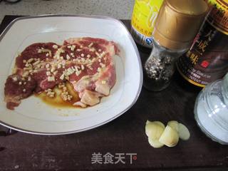 黑椒煎猪扒配土豆泥的做法步骤：3