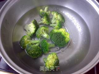 辣拌芦笋西兰花的做法步骤:4