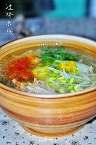 复制云南经典美味----过桥米线的做法步骤：24