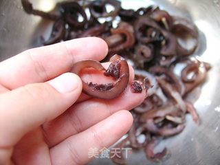 家常小炒——蒜薹海参丝的做法步骤:2