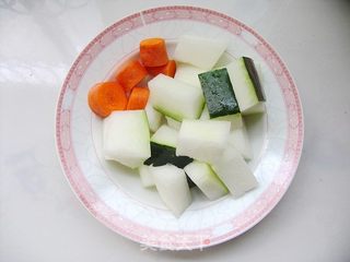好汤轻松做——薏米冬瓜排骨汤的做法步骤:3