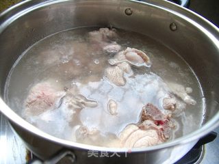 好汤轻松做——薏米冬瓜排骨汤的做法步骤:4