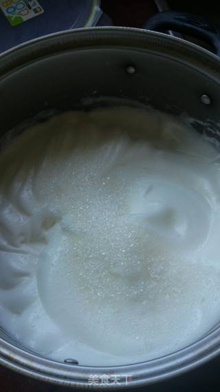 电饭锅双色蛋糕卷—送给没有烤箱又想自己DIY的小伙伴们的做法步骤：9
