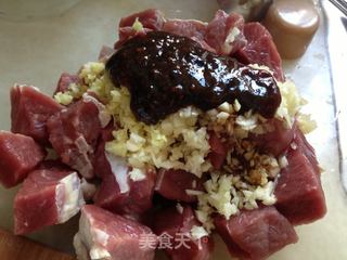 【杏鲍菇蒜香小牛肉】的做法步骤:4