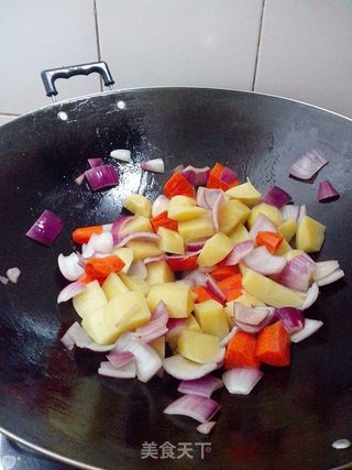 【大块大块的满足】家庭版咖喱鸡腿的做法步骤:8