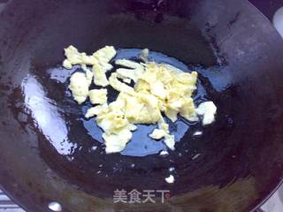 咖喱虾仁炒米粉的做法步骤:2