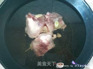 萝卜棒骨汤的做法步骤:3
