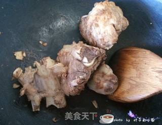 萝卜棒骨汤的做法步骤:7