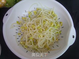 黄瓜拌豆芽的做法步骤：6