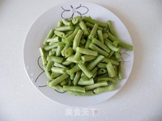 母亲的味道-----麻花豆角炖粉条的做法步骤:4