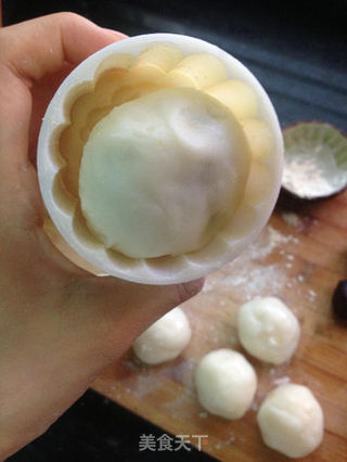 香甜冰皮月饼的做法步骤：12
