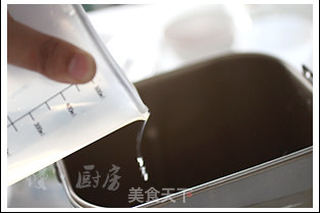 双色抹茶吐司的做法步骤:2