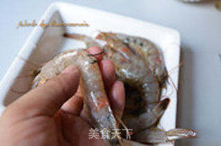 蒜蓉粉丝蒸虾的做法步骤:3