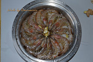蒜蓉粉丝蒸虾的做法步骤:5