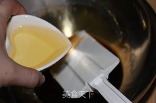 我的最爱——豆沙蛋黄月饼的做法步骤:2