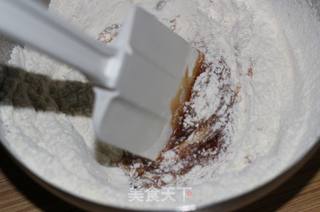 我的最爱——豆沙蛋黄月饼的做法步骤:5