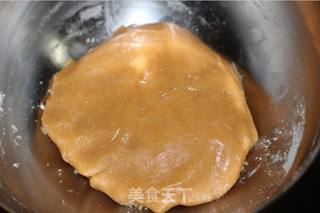 我的最爱——豆沙蛋黄月饼的做法步骤:6