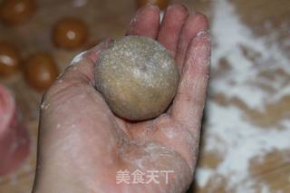 我的最爱——豆沙蛋黄月饼的做法步骤:14