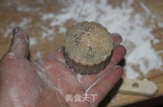 我的最爱——豆沙蛋黄月饼的做法步骤:15