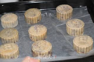 我的最爱——豆沙蛋黄月饼的做法步骤:16
