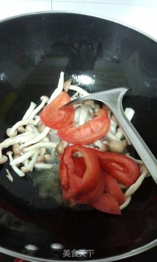 【史云生浓醇高汤试用报告】蘑菇菠菜肉丸面的做法步骤:3