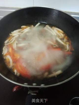 【史云生浓醇高汤试用报告】蘑菇菠菜肉丸面的做法步骤:4