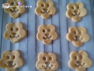儿童的最爱---酥脆花朵饼干的做法步骤:10