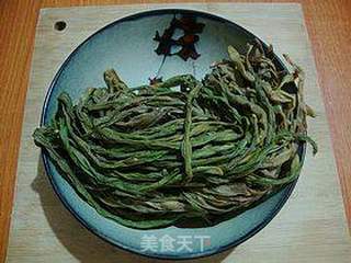 蒸菜更美味---------【干豆角蒸腊肉】的做法步骤:2