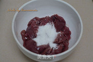 剁椒猪腰的做法步骤:2