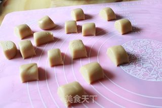 广式月饼之 白云豆松仁牛肉粒的做法步骤:5