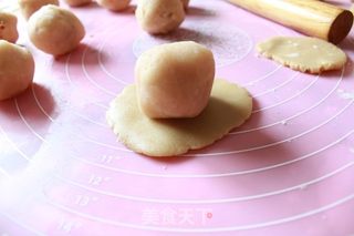 广式月饼之 白云豆松仁牛肉粒的做法步骤:8