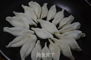 脆皮锅贴的做法步骤：5