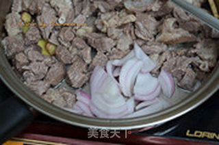 西红柿炖牛肉的做法步骤:7