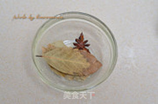 西红柿炖牛肉的做法步骤:2