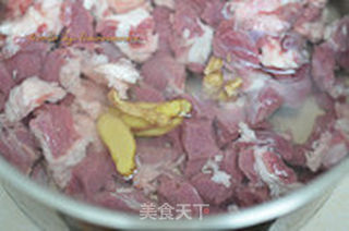 西红柿炖牛肉的做法步骤:3