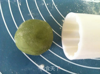 抹茶红豆沙冰皮月饼的做法步骤:12