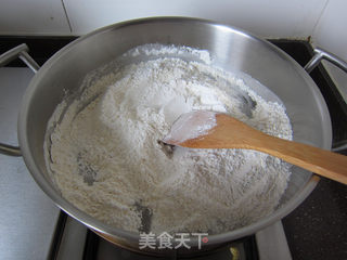 不用烤箱打月饼:苏式椒盐&枣泥月饼的做法步骤:2